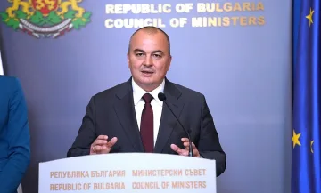 Битката с градушките потънала между министерствата. Абровски с разкрития 