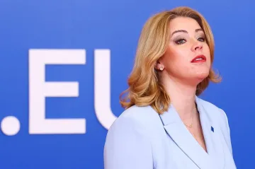 Заради завист: Евика Силиня и правителството й, подадоха оставка