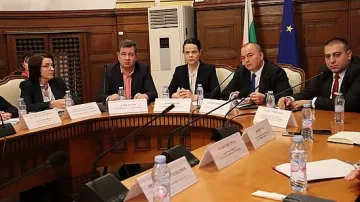 Удар по спекулата! Задължиха веригите всеки ден да правят това