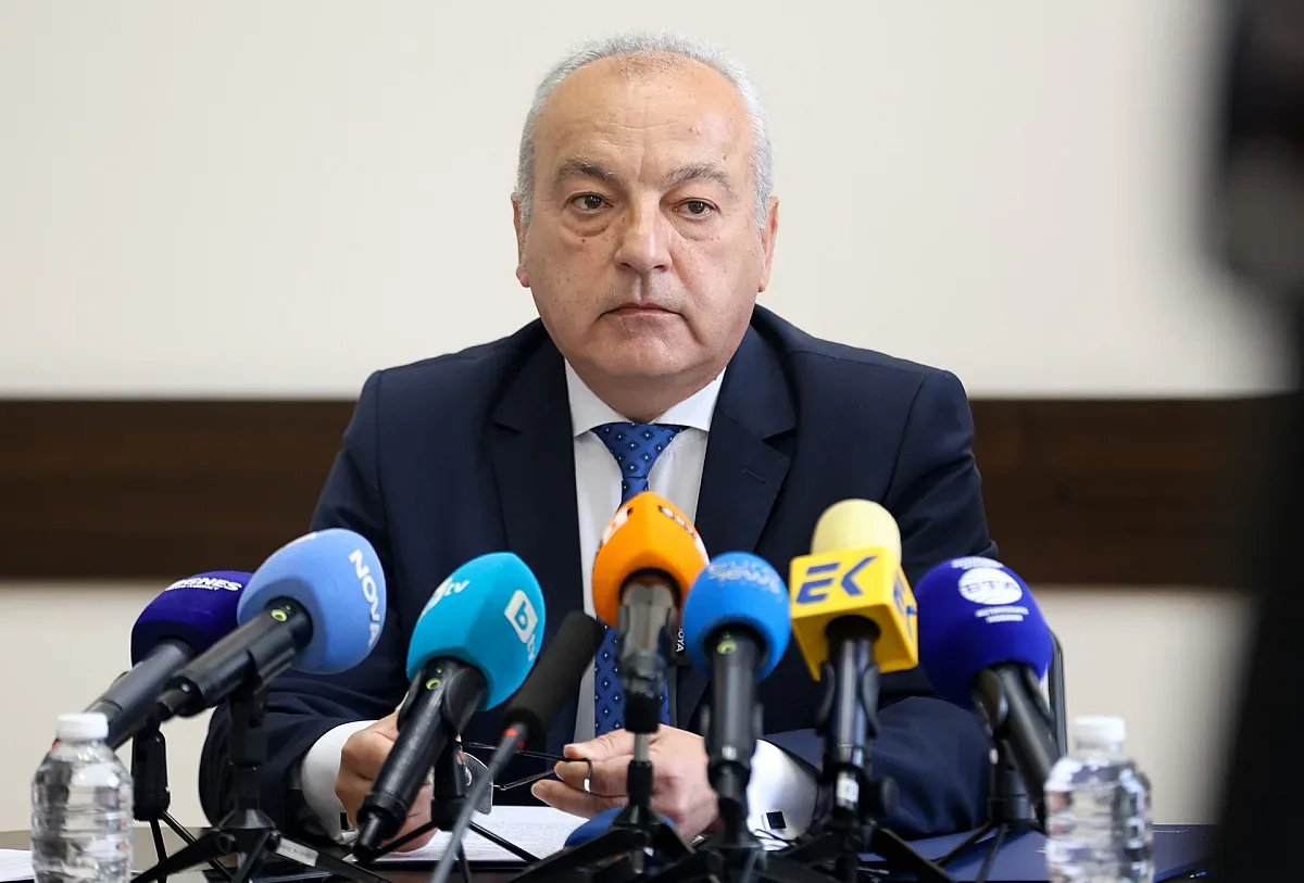 Орязването на администрацията - първият истински тест за новата власт