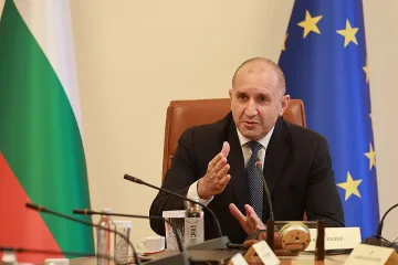 Радев се чу с Тръмп. Поиска отпадане на визите