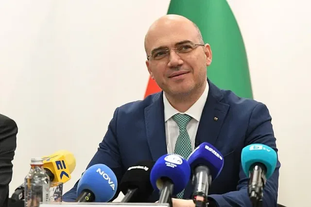 Тежък проблем в туризма. Министър смая с разкрития