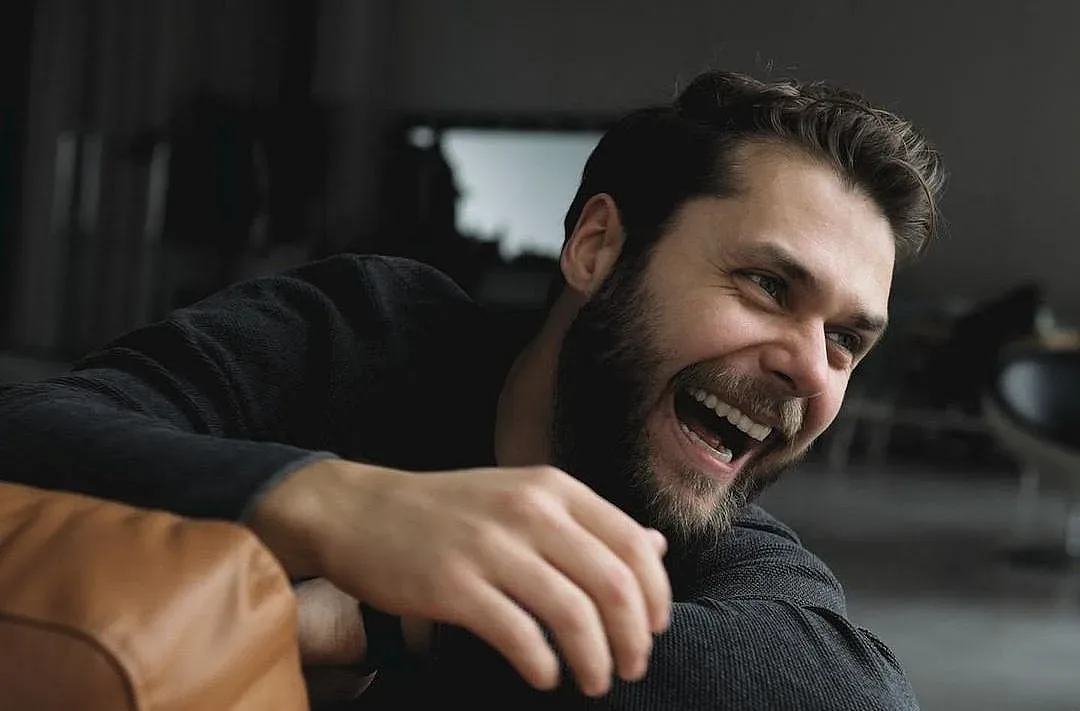 Шокиращо! Ергенът Алек се оказа двойник на обичан турски актьор