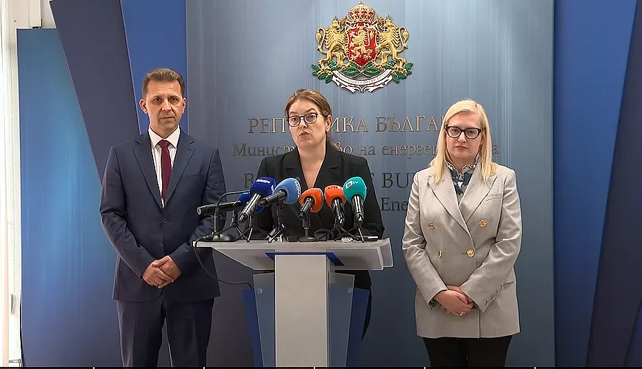 Разместване на върха: Министърът маха директорите на БЕХ