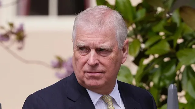 Кралският скандал заради принц Андрю се разраства