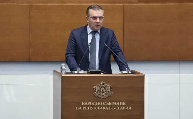 Министър поиска решителен удар срещу корупцията във властта