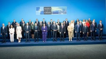 Знакова среща на НАТО. Велислава Петрова на ход