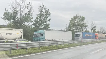 Празничният ад се стовари по пътищата