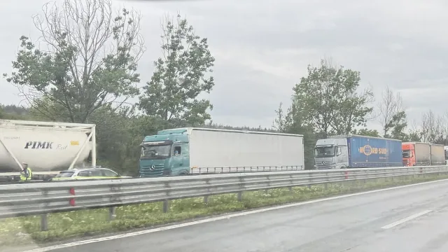 Празничният ад се стовари по пътищата