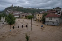 Бедствено е във Велико Търново, на прага на евакуация. И част от Габрово