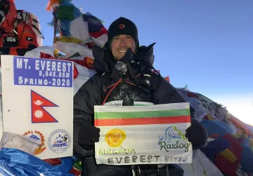 Фурор! Българин покори Еверест