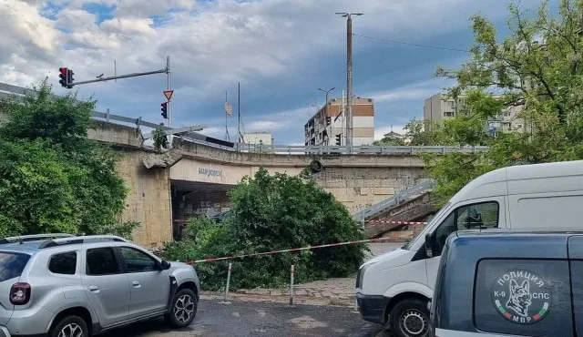Гонка завърши с катастрофа край бургаски подлез