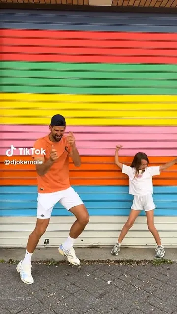 Джокович показа как се танцува „Бангаранга“