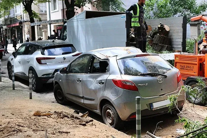 На косъм! Тежък инцидент в София едва се размина без пострадали