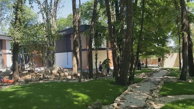 Под носа на варненския кмет! Цял незаконен град