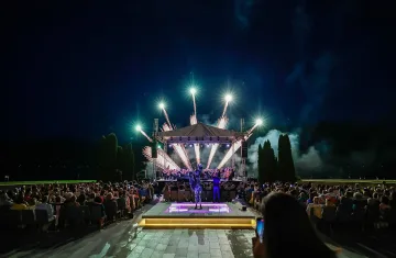 Световни солисти очароват публиката на Pravets Art Nights 2024