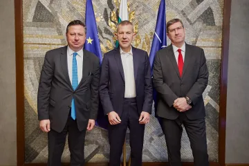 България ускорява визите за туристи и работници без компромис със сигурността