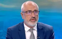 Управляващите заковават депутатските заплати и затягат битката с цените