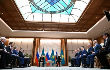 Путин в Астана - Казахстан демонстрира съюзнически жест към Москва