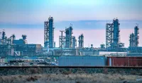 Петролът поевтинява, но светът се страхува от нов ценови скок