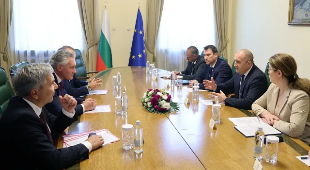 Радев на ключова среща с бизнеса. Какво си казаха?