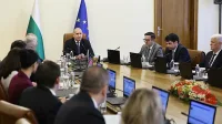 Радев вади на светло безсрамни заплати