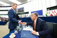 Мадяр с тежки обвинения срещу Орбан