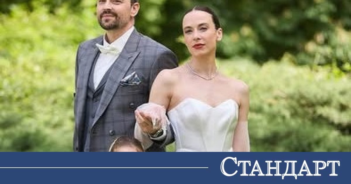 Първи СНИМКИ от арт сватбата на годината