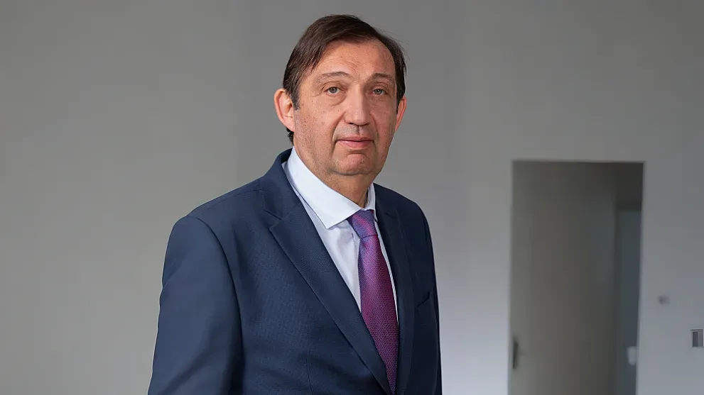Министър Шишков с извънреден ход за незаконния град