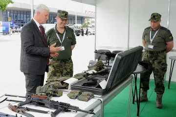 Министър Димитър Стоянов се запозна с разработките на българските компании на „Хемус 2026“