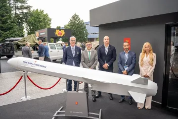 Правителството отваря по-широка врата за отбранителните компании