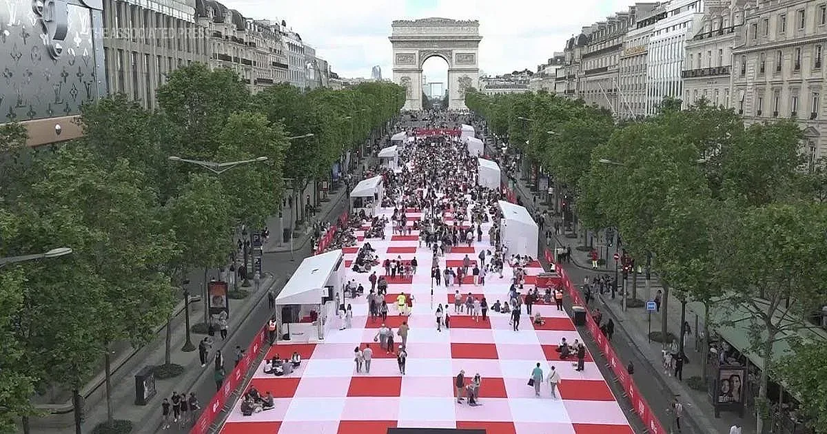 Шок в Париж! Пълна промяна на най-известния булевард