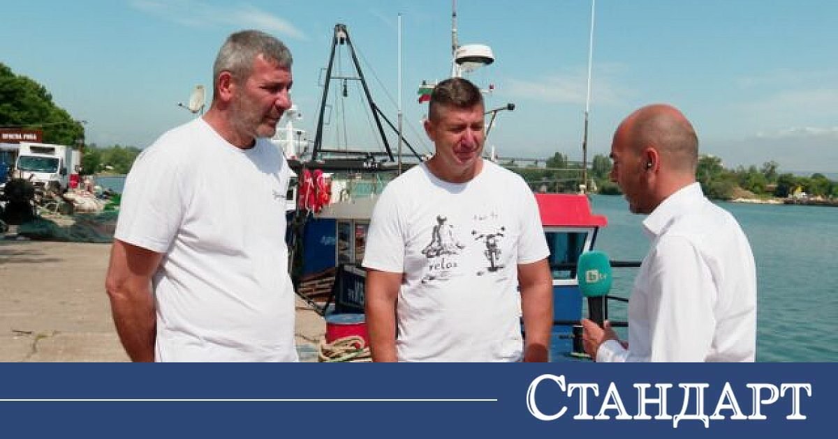 Рибари от Варна вадят тонове боклук от морето