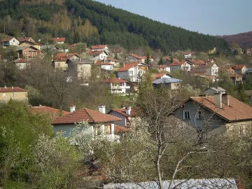 Имотна лавина до София! Ново село на милионери