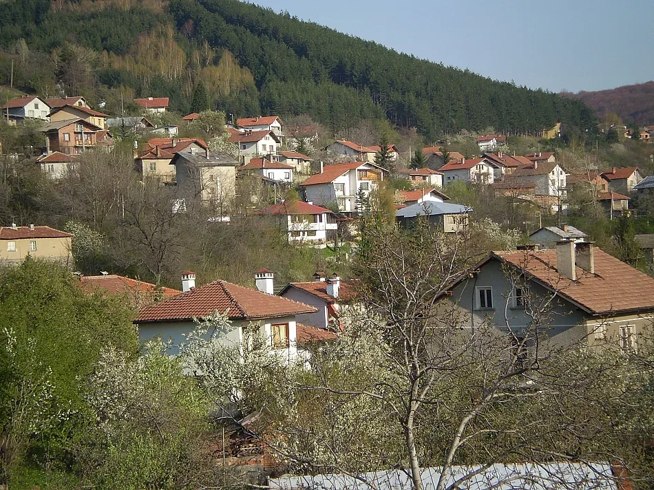 Имотна лавина до София! Ново село на милионери
