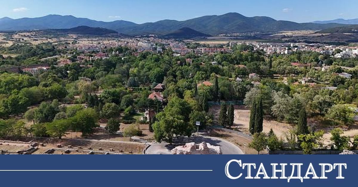 Знамение над наш град! Хората се кръстят (СНИМКА)