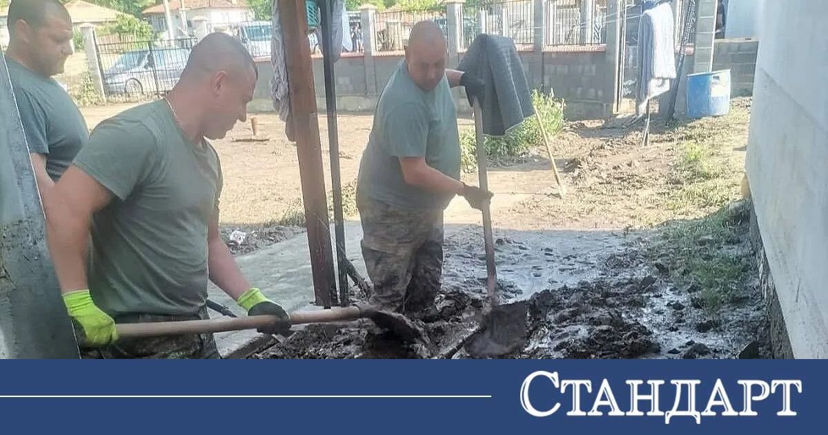 Армията продължава да помага за преодоляване на последствията от наводненията в област Сливен