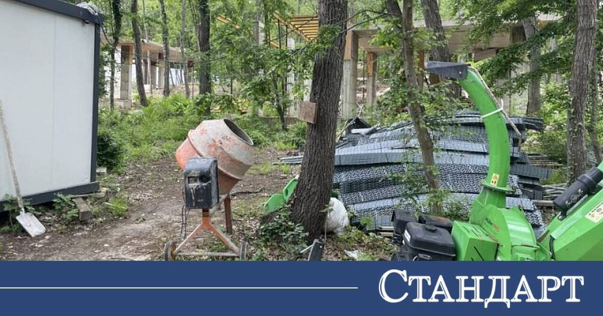 Скандалният строеж край Варна вече не е скрит