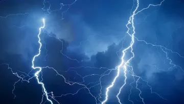 Мълния направи нещо ужасно. Това не се бе случвало