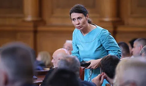 Нова наглост! ДБ пък вкарва джендърите в училище