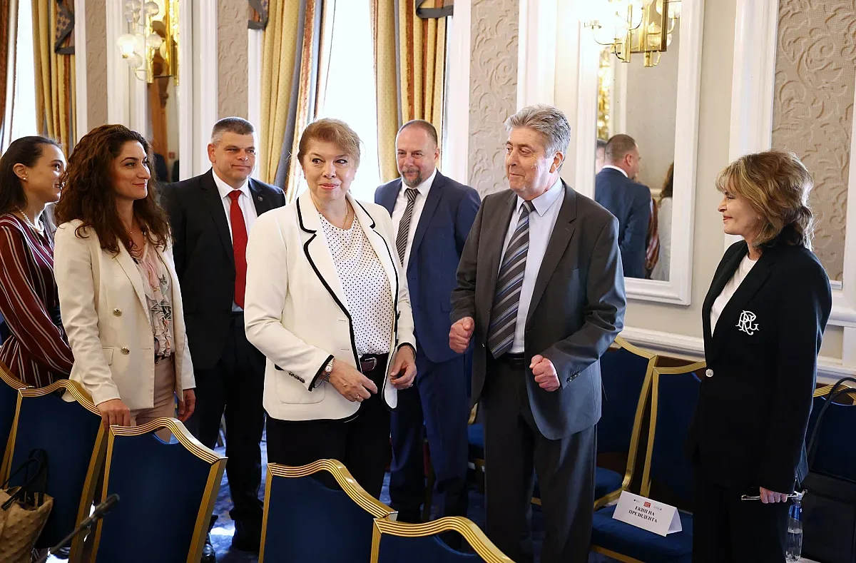 Йотова: Геополитическият разлом минава през територията на България