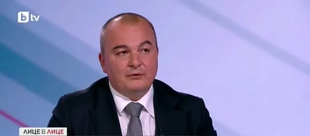 Министър Абровски каза кога хората от "Баба Алино" ще останат без жилища