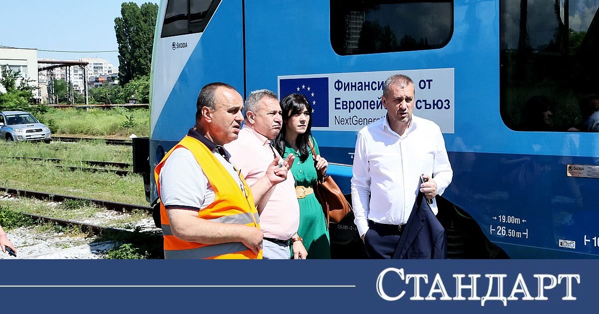 Министър Пеев: Условията за работа в железопътните депа са о