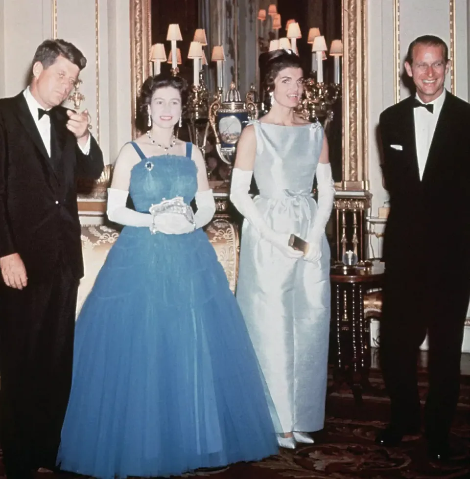 queen-elizabeth-prince-phillip-7-599c6e2ef71741b0b1dfed10118d5162