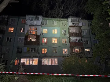 Дронове удариха Одеса: жена и две деца са ранени