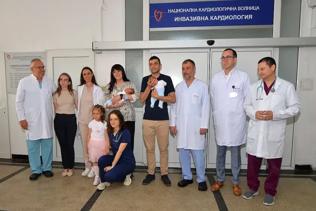 Световен прецедент у нас: Лекари спасиха бременна с близнаци с разкъсана аорта