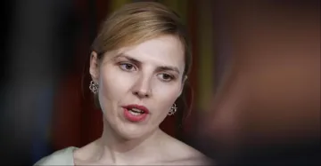 Министър Петрова каза истината за Украйна