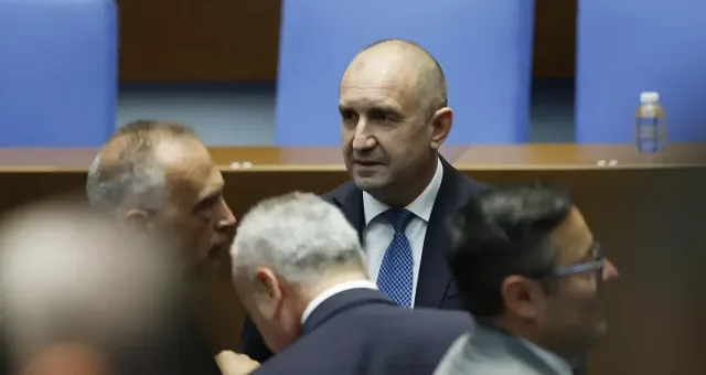 Важно от Радев за Боташ и американските самолети
