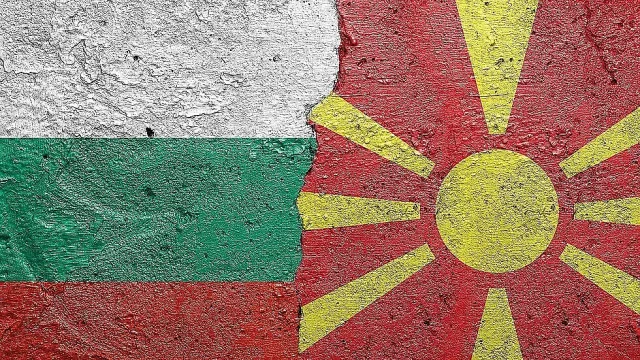 "Възраждане" разкри огромен скандал в Северна Македония с Радев и Йотова 