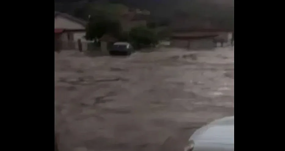 Внимание! Опасна питейна вода от крана!